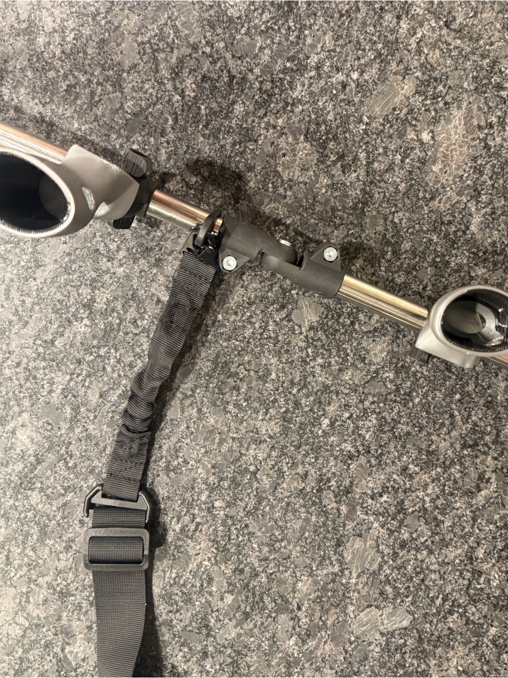 Black VR Controller Rig Strap - Picture 3 of 5